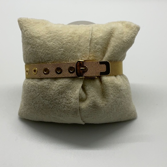 Gold - Picture 2 of 2